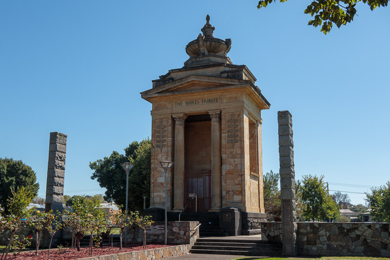 Cape Otway - Easter 2021 - In the centre of Colac is the usual war memorial thing. The town was bigger, more historic and a lot nicer than I was expecting.