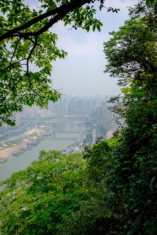 The great loop of China - April 2018 - Thats a different river on the other side of the tall green spine.