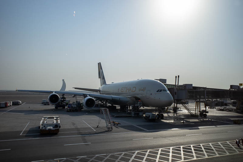 France & England... for work... - Here is my plane. 43 degrees Celsius / centigrade (which is right I dont know?) in Abu Dhabi today, and the sky looks badly polluted. The pollution is