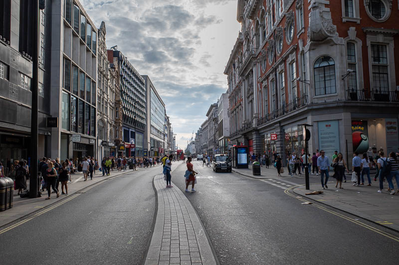 England-London-Food-Oxford Street - There is no traffic in London