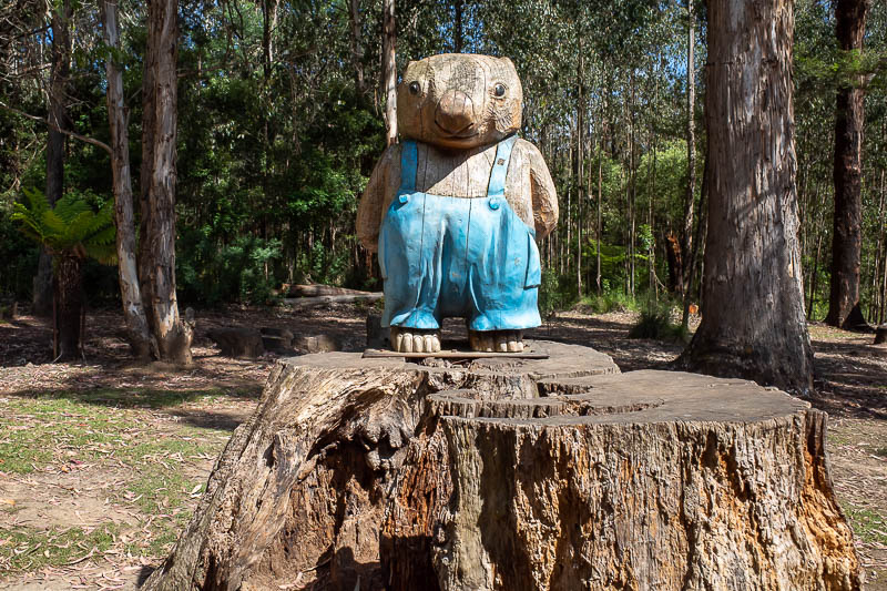  - Stop 2, another bushfire destroyed town. This time Kinglake. There was no lake? There was not much of anything, I could not find the bushfire memorial