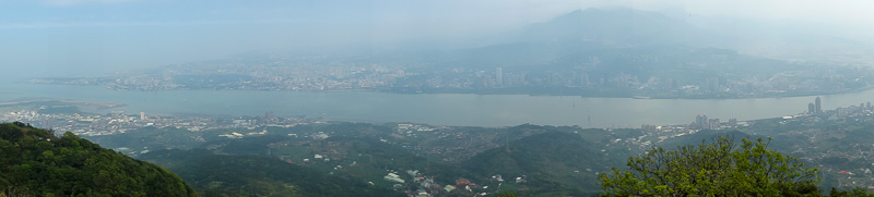 Taiwan-Taipei-Hiking-Guanyinshan - Again with the poorly sized panorama. Todays pollution update was opposite to yesterday, it started out terrible then started getting better. Right no