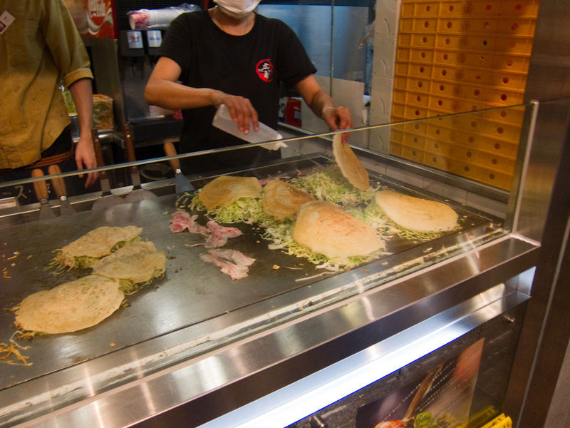 Hong Kong-Causeway Bay-Okonomiyaki - Here is my dinner being prepared.