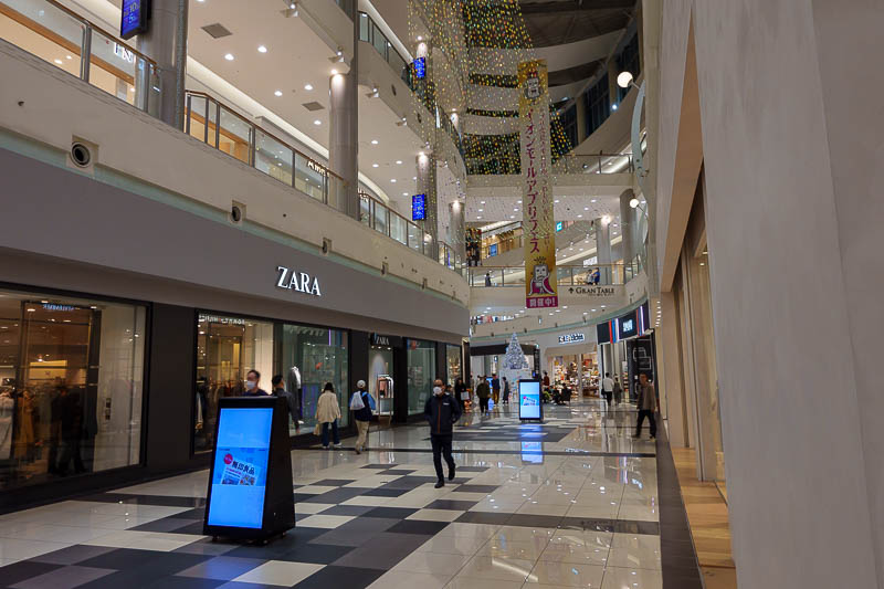 Japan-Hiroshima-Pasta-Mall - Behold, a mall. OMG a Zara, just like there is metres from my home in Melbourne.