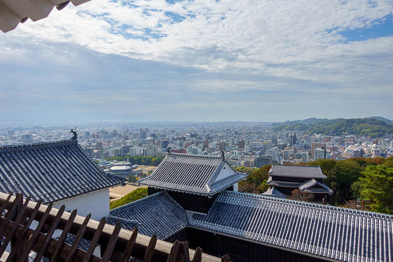 Japan-Matsuyama-Castle-Onsen - I swear there are almost no more view shots.