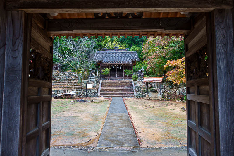 Japan for the 10th time (Finally!) - October and November 2023 - This shrine starts the path up the left side of the castle, I did it the wrong way which required some doubling back at the top to the ticket area, yo