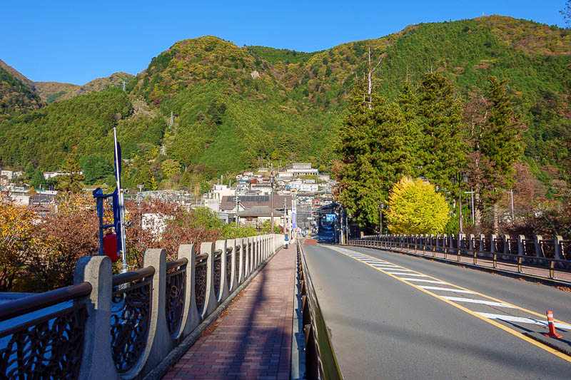 Japan-Tokyo-Hiking-Mount Takanosu - Almost back at the station, I have crossed this bridge many times before.