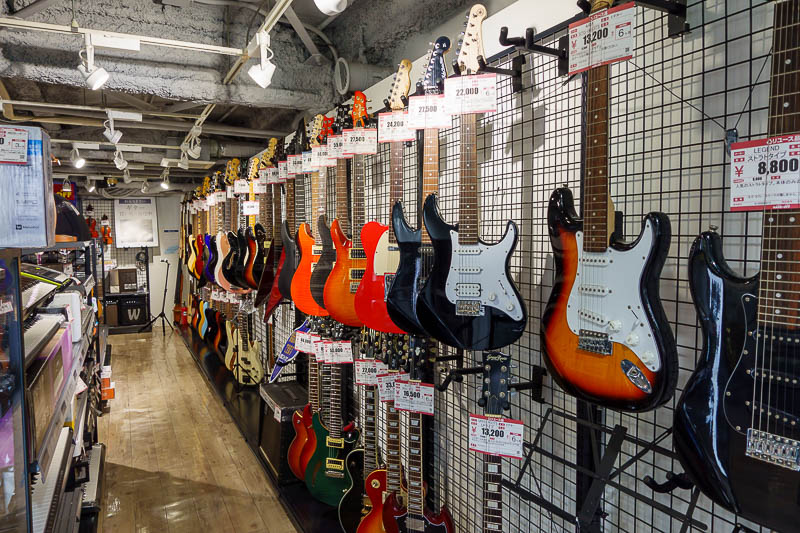 Japan-Tokyo-Ueno-Ramen - Book off is also Hard off and Hobby off. Here is their guitar selection, not great.