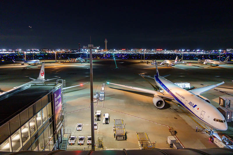 Japan-Tokyo-Airport - And because I could line up with the green taxi lights, enjoy another. Actually I am just left of centre as all the photographers had snagged the cent
