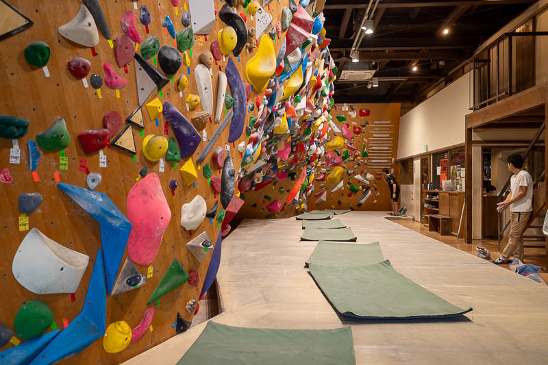 Back to Japan for the 11th time - October and November 2024 - The main place of activity was the bouldering studio. We now all know what bouldering is due to the recent Paris olympics, thus solving the mystery of