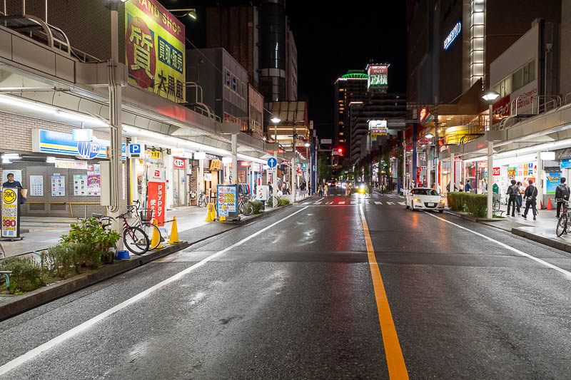 Japan-Nagoya-Oso - Even the crossing streets have little rain covers.