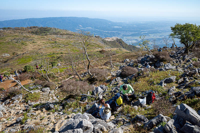 Japan-Nagoya-Fujiwaragatake-Hiking - More rocks.