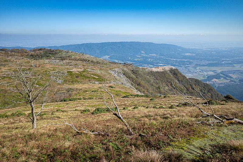 Japan-Nagoya-Fujiwaragatake-Hiking - More plateau.