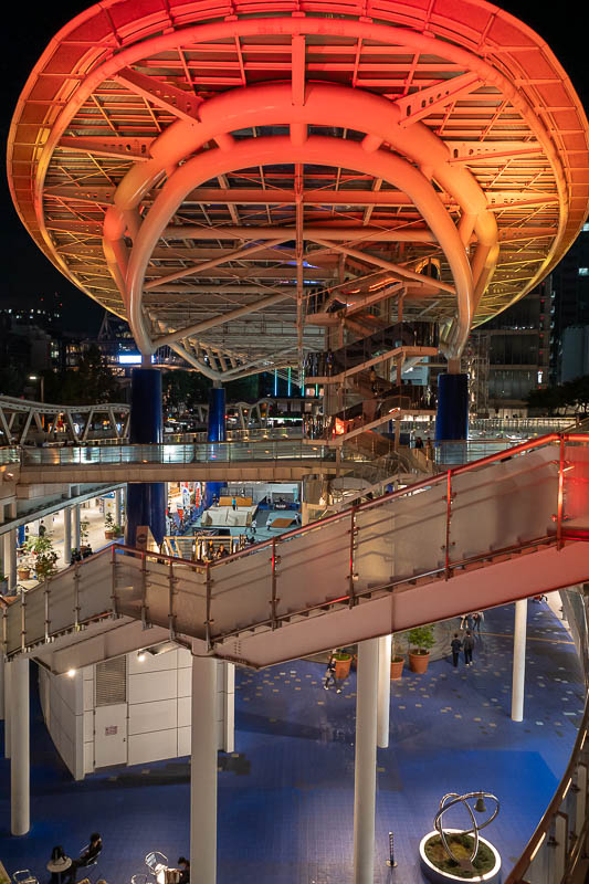 Japan-Nagoya-Sakae-Omurice - Next up I had to get onto the roof of Oasis 21 bus terminal as promised. Under it tonight they had set up a skate boarding street battle thing, which 