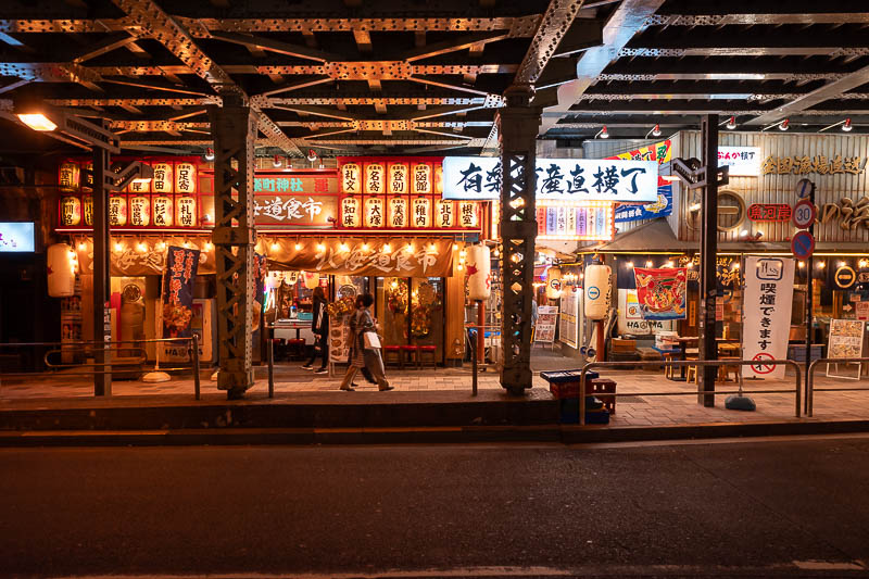 Japan-Tokyo-Shimbashi-Ramen - New tunnel under the tracks