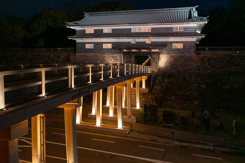 Japan-Kanazawa-Katamachi - Behind the shrine is a nice bridge across to the castle ruins park. I will probably go there on Saturday.