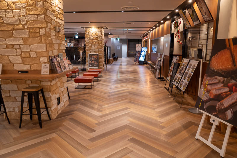 Japan-Fukui-Pasta - The top floor of the Seibu department store has a small restaurant floor. About 8 restaurants, half of them are specialist crab places like everything