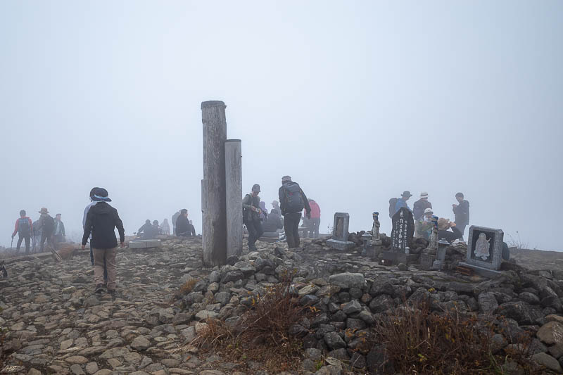 Japan-Tokyo-Hiking-Mount Tanzawa - Back at Tonodake summit. I was 2 hours faster than sunset... I clearly went way too fast on the way up.