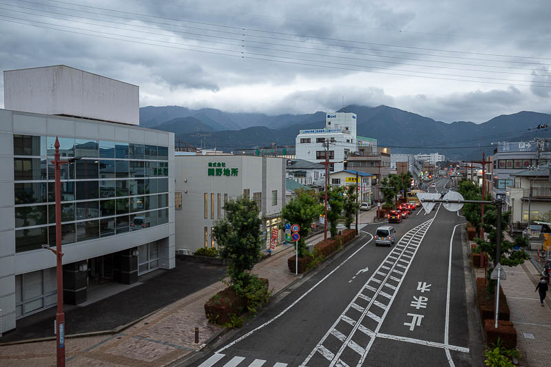 Japan-Tokyo-Hiking-Mount Tanzawa - After my packed bus ride back to Shibusawa station I had about 10 minutes to kill before the train back to Tokyo came (they come regularly), so here i