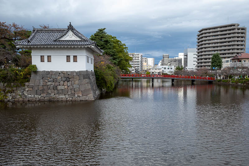 Japan-Odawara-Castle-Beach - The outer moat also has a red bridge.