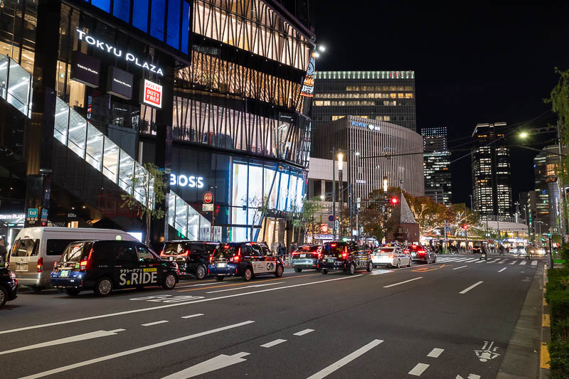 Japan-Tokyo-Ginza-Curry - If you visit Ginza, give the surrounding streets a look too, not just the main one. It has expanded into 2 or 3 blocks wide.