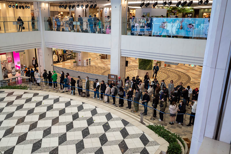 Japan-Tokyo-Ikebukuro-Museum - Inside Sun City there is a line forming already for a 5pm CD signing. I am almost certain they are lined up for something that will occur in 7 hours t