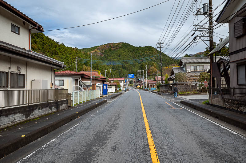 Japan-Tokyo-Hiking-Mount Izugatake - The streets in the local area are quite nice. There is no convenience store, but there are vending machines. Buy whatever you need to eat before you g