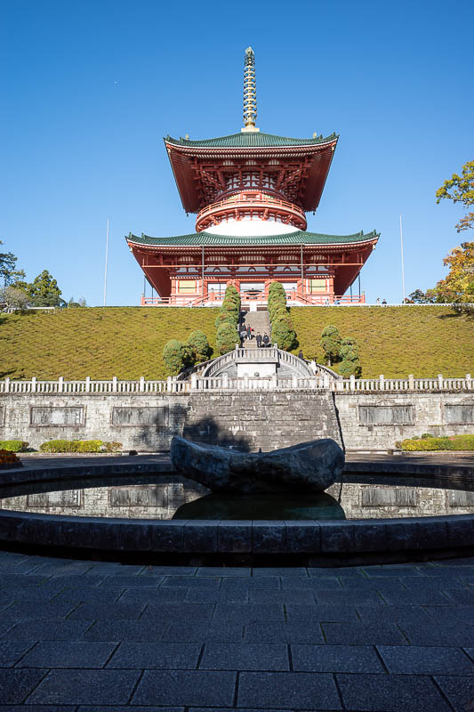 Japan-Tokyo-Narita-Haneda - This is a different pagoda. There really is a lot to see here.