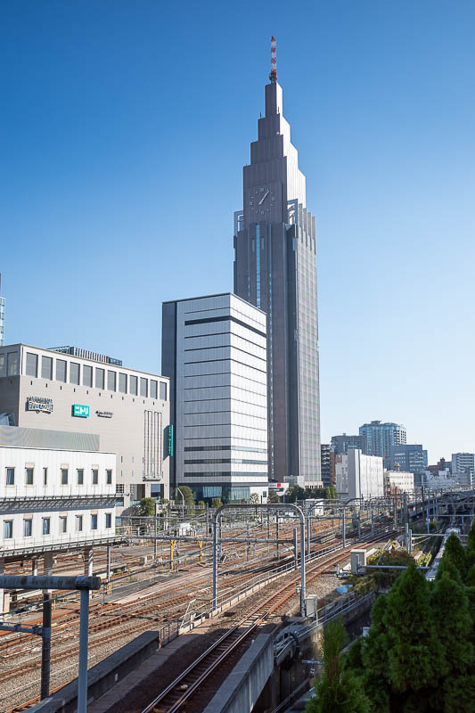 Japan-Tokyo-Walking-Yamanote - I walked along the elevated pedestrian areas past Times Square.