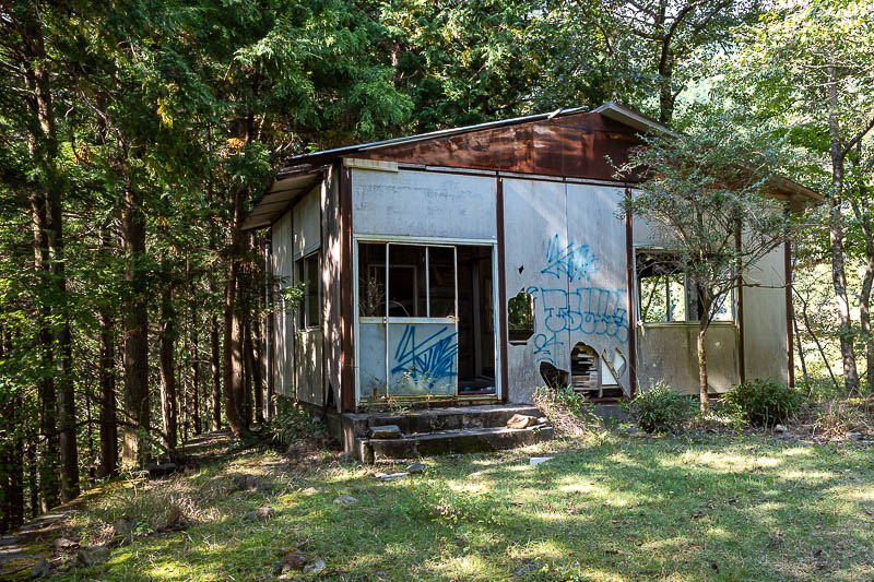 Japan-Tokyo-Hiking-Tonodake - Abandoned spooky camp spot. There were a few.