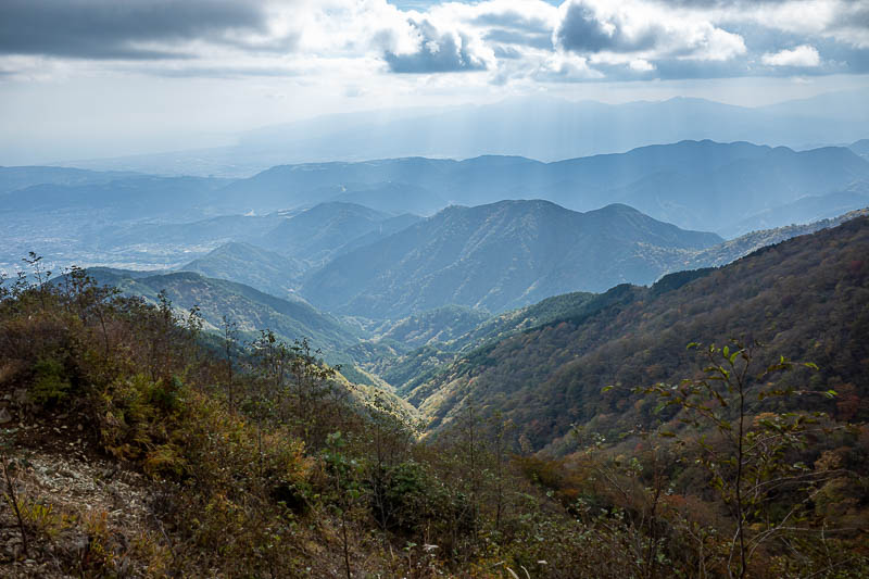 Japan-Tokyo-Hiking-Tonodake - Sun streaming through cloud.