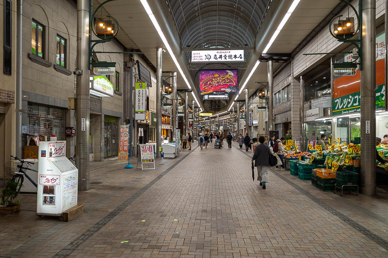 Japan-Kobe-Sannomiya-Rain - It just keeps going.