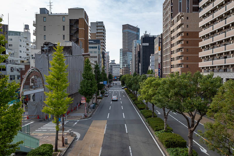 Japan-Kobe-Garden-Bridge - I always enjoy the overpass. Nice trees.