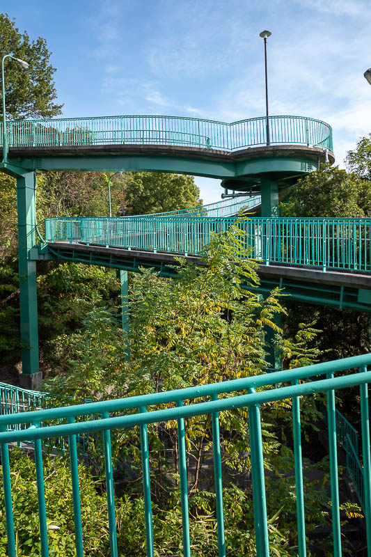 Japan-Kobe-Garden-Bridge - The park is on the side of a big hill, once you get to the top, you can climb up the viewing lookout thing, so I did.