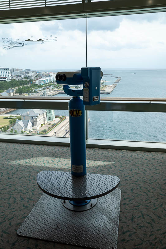 Japan-Kobe-Garden-Bridge - Opportunity for conjunctivitis.