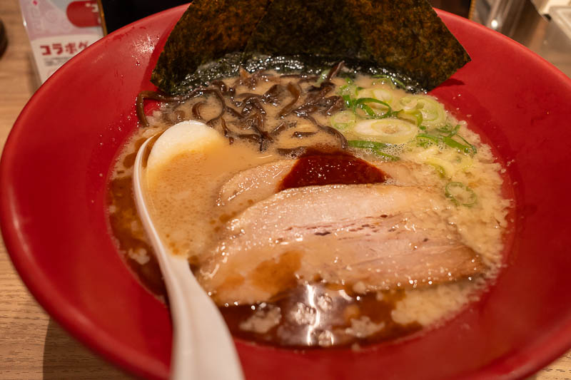 Japan-Kobe-Ramen-Shin Nagata - And then eventually I settled on ramen, high quality, delicious. It was actually Ippudo, which you can find all over the world, I did not even realise