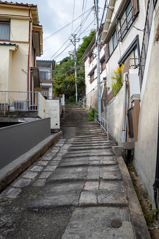 Japan-Kobe-Hiking-Higashiyama - I followed my map a couple hundred metres through alleyways to this staircase, which is the start of the hike proper.