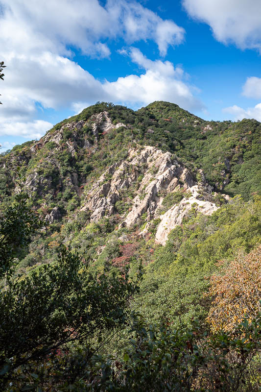 Japan-Kobe-Hiking-Higashiyama - It looks like I will head up the rocky ridge.