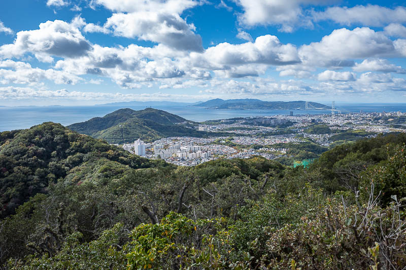 Japan-Kobe-Hiking-Higashiyama - I will continue in this direction, there is the bridge from yesterday.