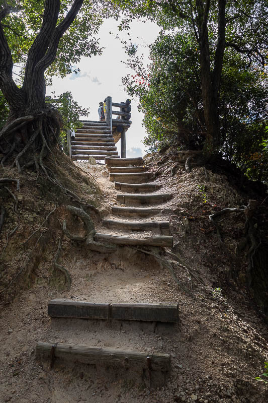 Japan-Kobe-Hiking-Higashiyama - The next peak, according to the map there were 4 or 5 along the trail, I cannot find all their convoluted names now.