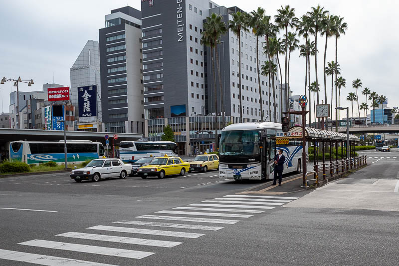 Japan-Kobe-Tokushima-Bus - There is my bus. A Hino. They know how to make em.