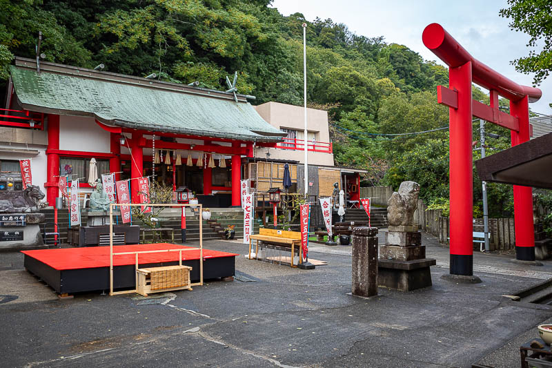 Japan-Tokushima-Castle-Mount Bizan - Bottom shrine is a red shrine. Stay tuned, there are a lot of shrines.
