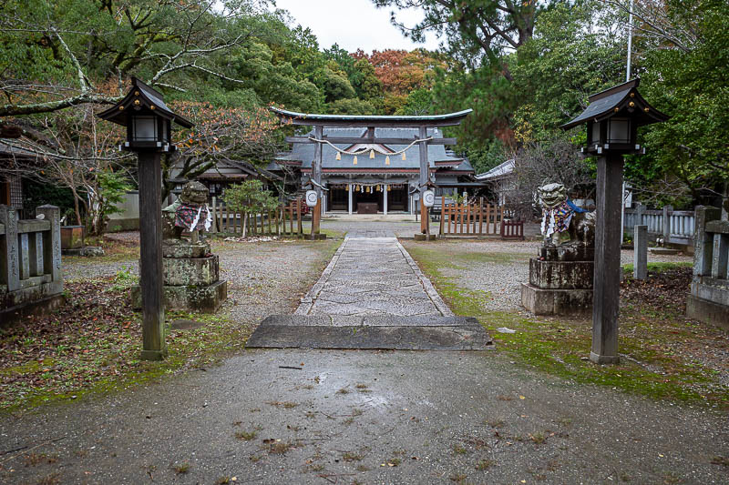 Japan-Tokushima-Castle-Mount Bizan - Next shrine. Not red.
