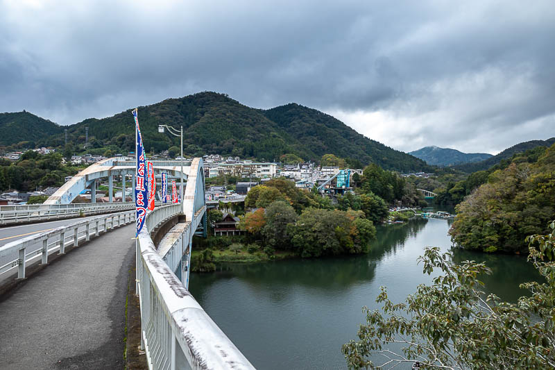 Japan-Tokyo-Hiking-Hachiokayama - My journey took me over this bridge. That is lake Sagami, I have done a hike up the other end of this lake (left of this photo) that had been badly im
