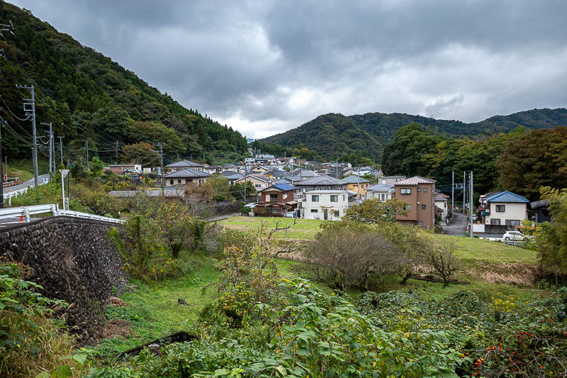 Japan-Tokyo-Hiking-Hachiokayama - The first part of this hike was along a road.