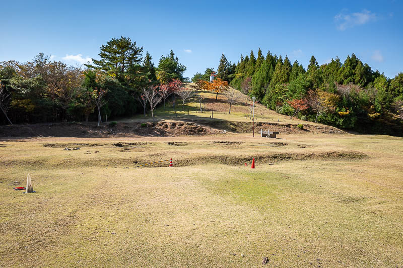 Japan-Tokushima-Hiking-Mount Nakatsumine - OK, I know what this whole area is, but if I did not already see it on the map before I started the hike I would assume it was a ski field, without sk