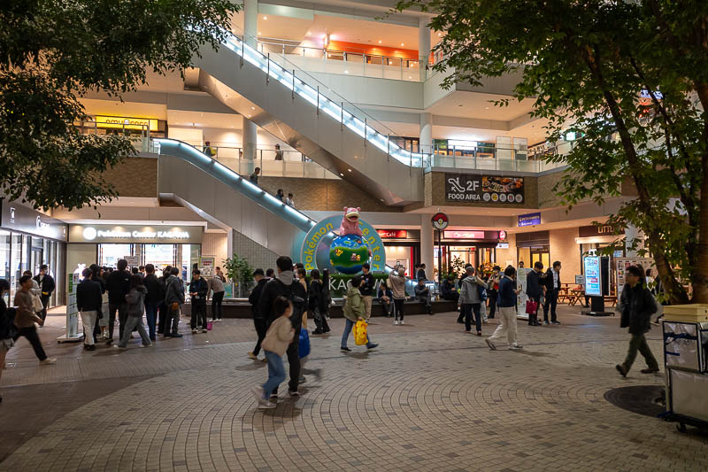Japan-Takamatsu-Shotengei - This bit is my hotel, which is on top of the mall with the escalators. I am already annoyed about waiting for the lifts with the mall crowds to get to