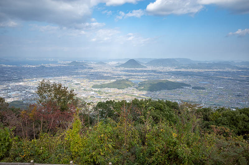Japan-Takamatsu-Hiking-Kotohira - Same view, no viewing platform. The light was not great in this direction, also a lot of smoke.