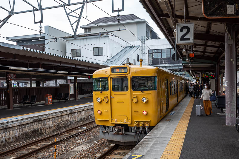 Japan-Okayama-Castle-Hiking - Here is the train I rode on from Okayama to Bitchu-Takahashi station in Takahashi. It takes just over an hour on the local train and costs about 800 y