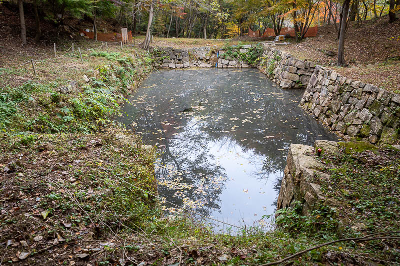 Japan-Okayama-Castle-Hiking - As you go down the hill for a while, you get to the old castle swimming pool. Is that what this is? What else could it be?